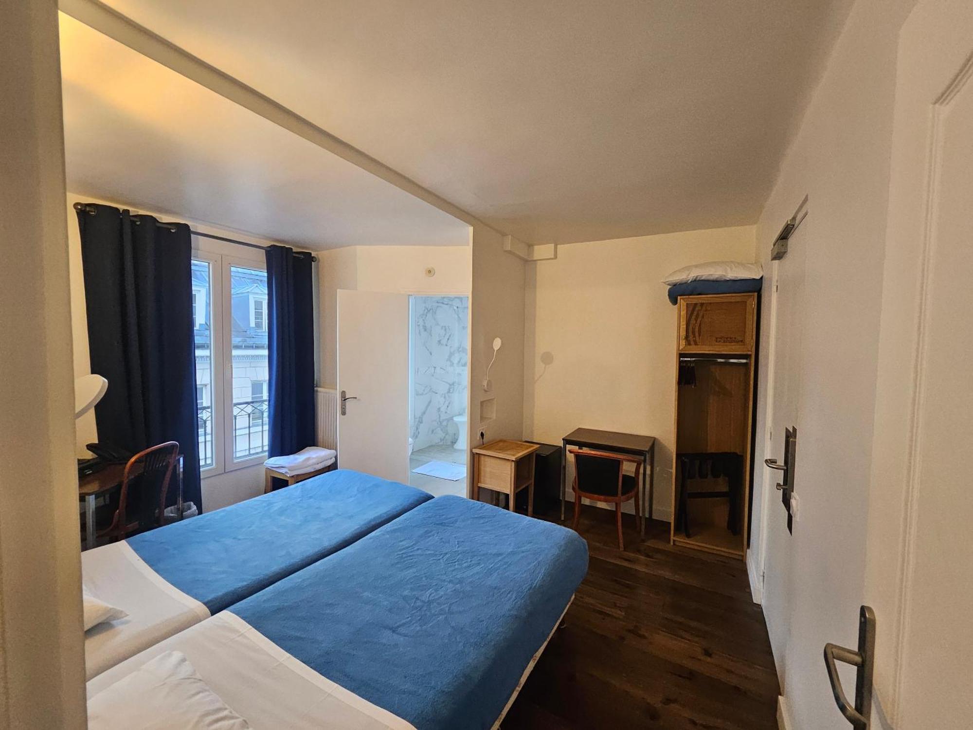 Hotel La Louisiane Paris Exterior photo