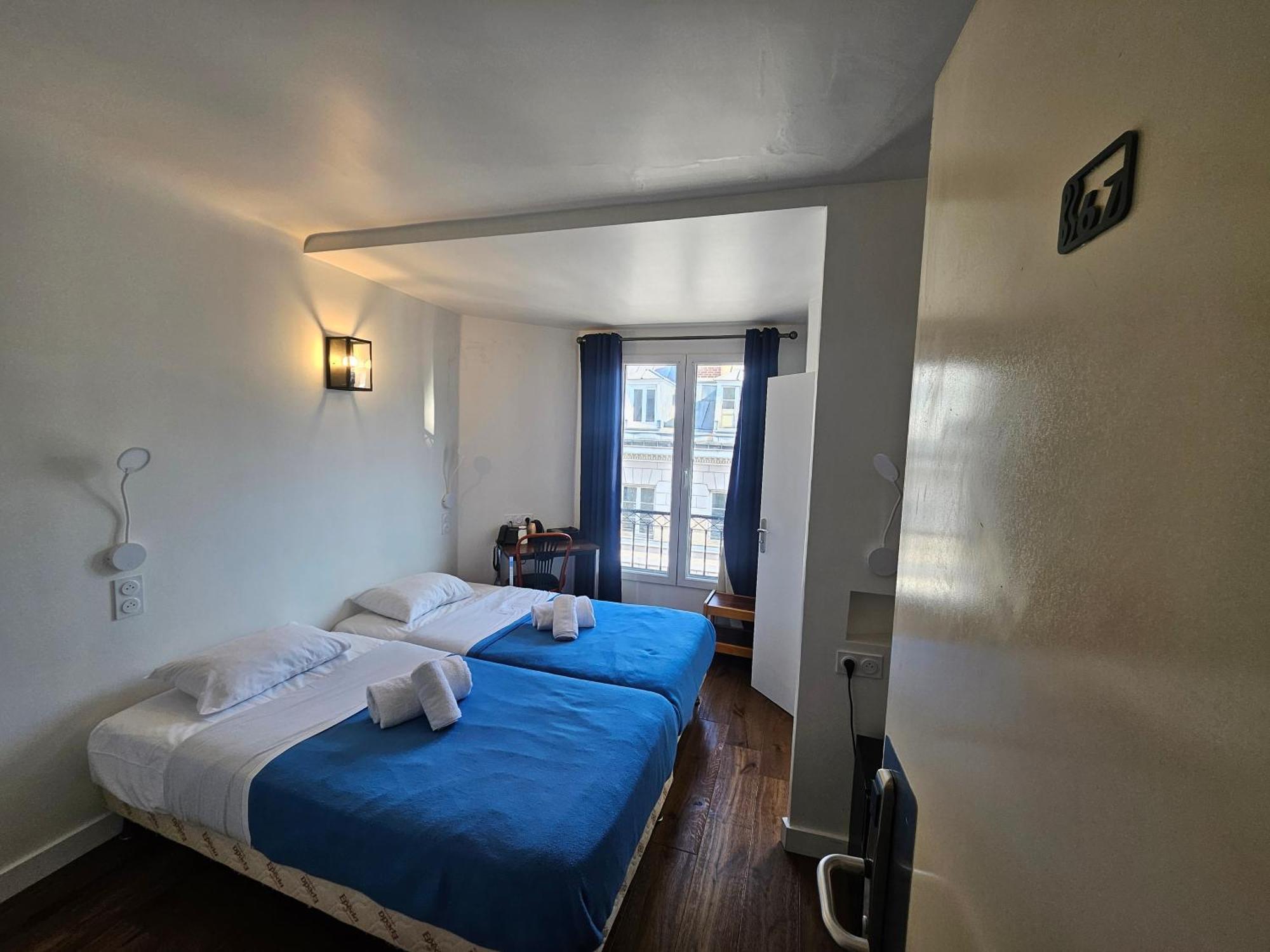 Hotel La Louisiane Paris Exterior photo
