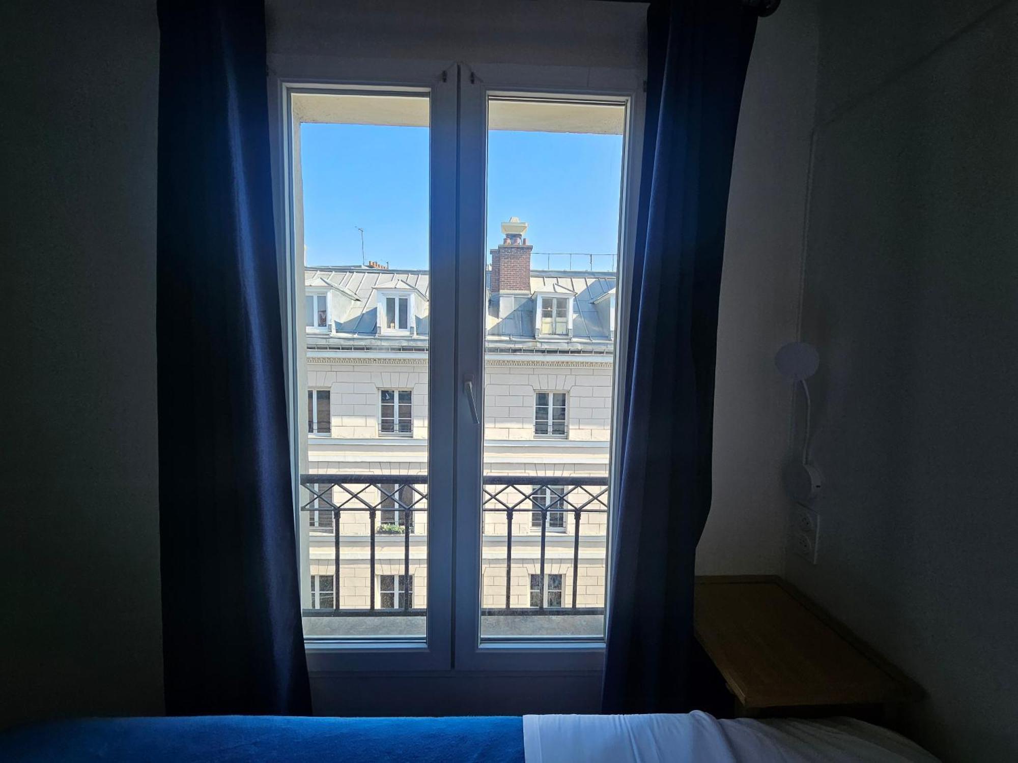 Hotel La Louisiane Paris Exterior photo