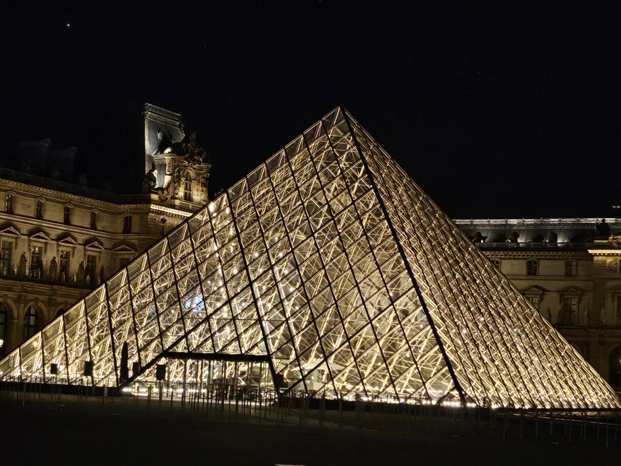 Hotel La Louisiane Paris Exterior photo